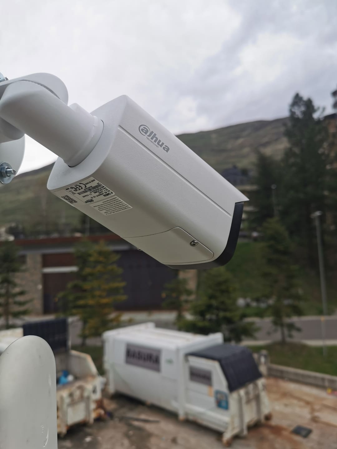 Càmeres de Videovigilància a la Vall d'Aran Instal·lació al Punt Verd de Baqueira